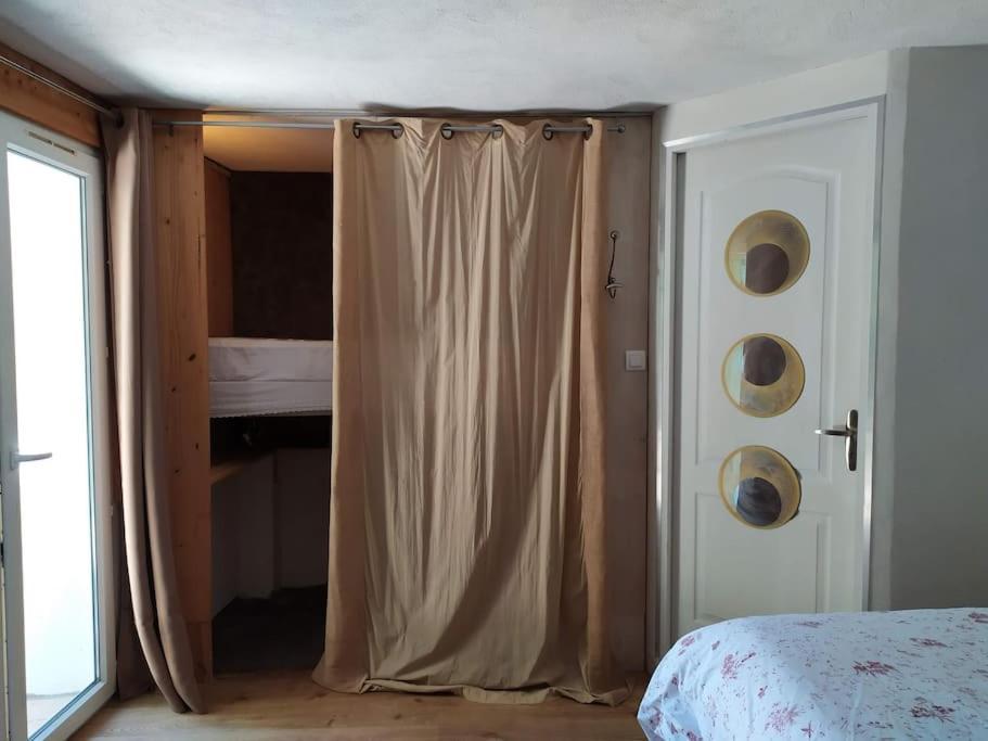 Sous Les Chenes Villa Peypin-d'Aigues Eksteriør billede